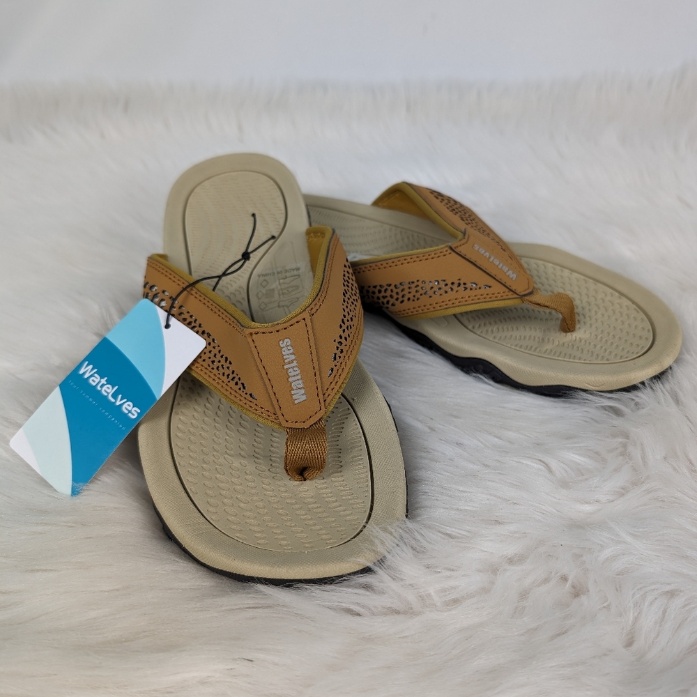 Watelves waterproof sandals, flip flops, men's size 43EU, 10US, tan